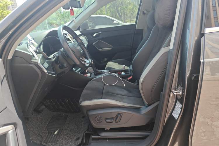 Used Audi Q3 2020 35 TFSI Fashion Dynamic Model