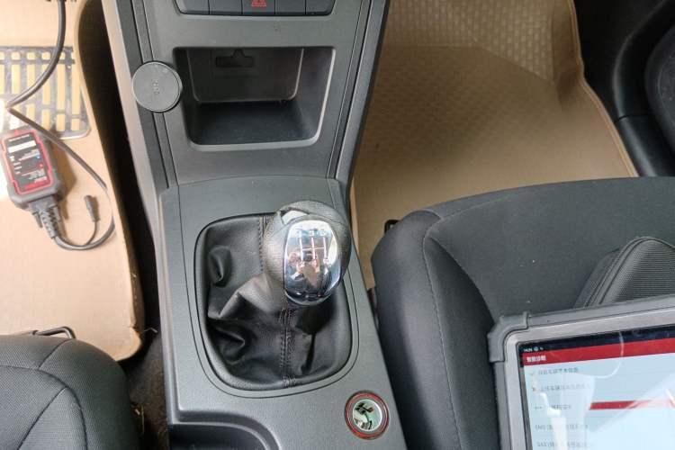 Used Roewe 350 2014 1.5L Manual Xunchi Edition Gear Lever