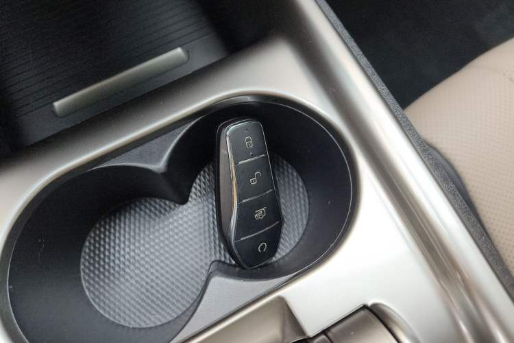 Used BYD Dolphin 2023 420 km Fashion Edition Vehicle Key