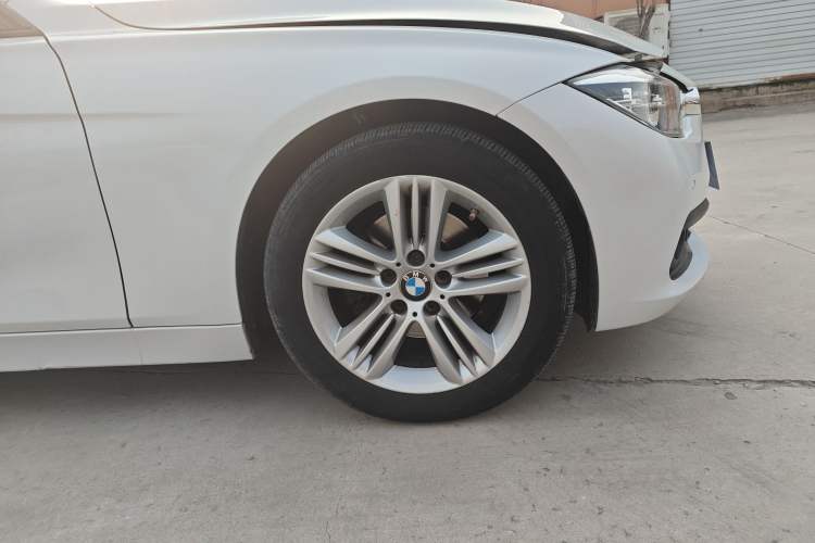 Used BMW 3 Series 2017 318i Fashion Model
