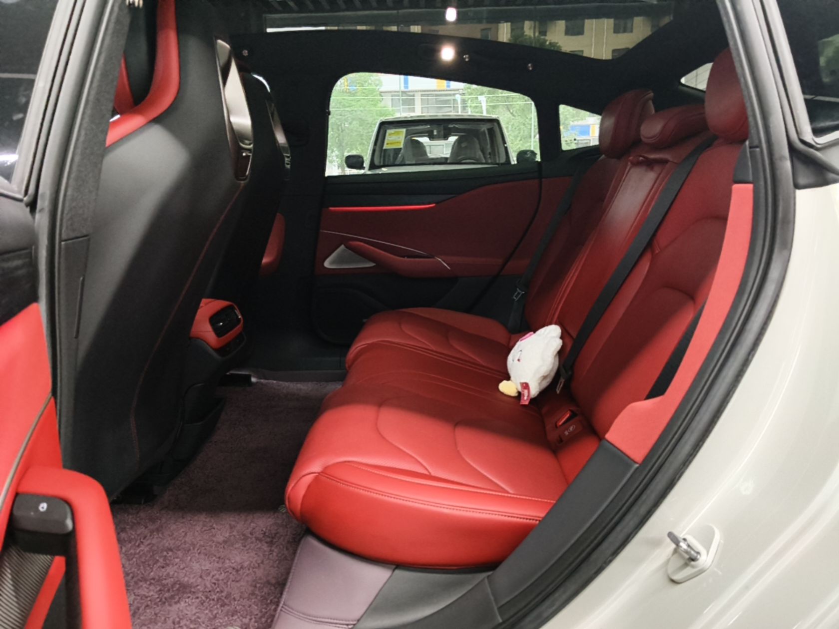 Xiaomi Auto SU7 2024 Rear-Drive Ultra-Long Range Advanced Pro-Level Intelligent Driving Version — снимка 20