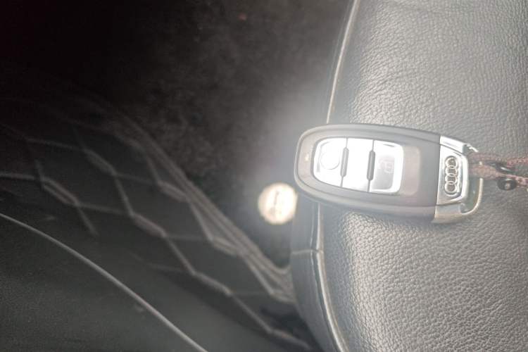 Used Audi A4L 2013 35 TFSI Automatic Comfort Model Vehicle Key