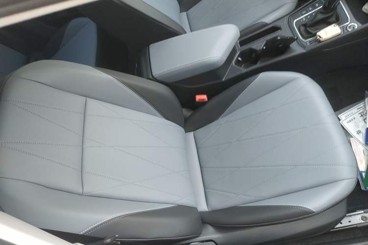 Used Volkswagen Lavida 2023 Revised Version 1.5L Automatic Starry Sky Edition – 5 Million Units Right Front Seat