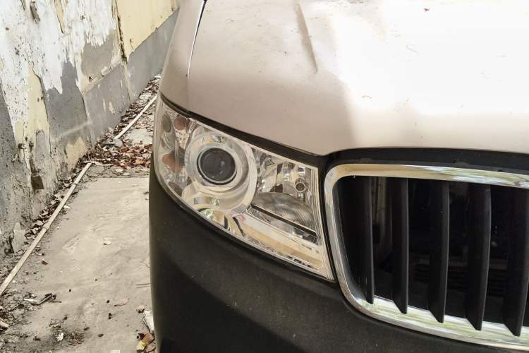 Used Jinbei Hiace X30 2021 1.5L Standard Version Air-Conditioning-Free Bus China VI Emission Standard SWC15M Right Front Headlight