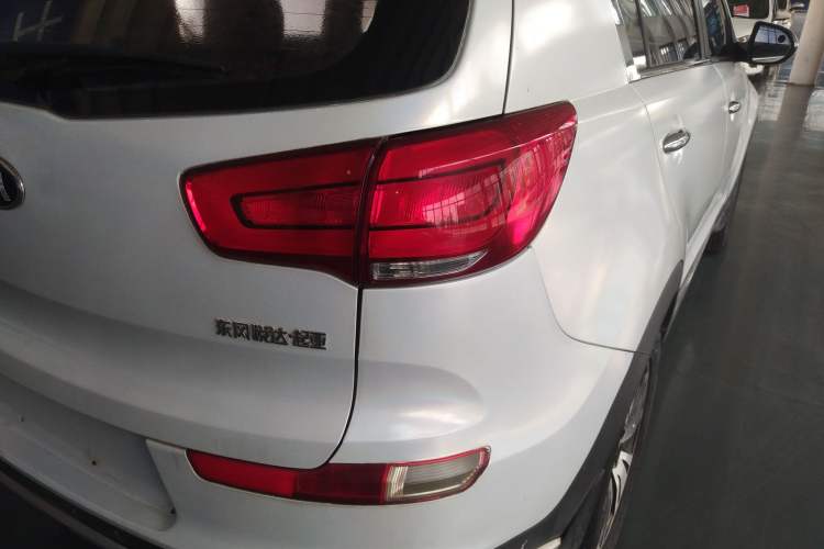 Used Kia Sportage R 2015 2.0L Automatic Two-Wheel Drive DLX Model
