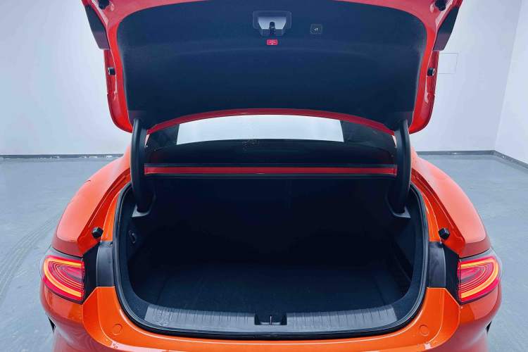 Used Xiaomi Auto SU7 2024 Rear-Drive Long-Range Intelligent Driving Version