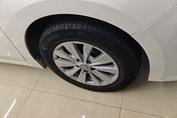 Used Nissan Teana 2018 2.0L XL Smart Upgrade Edition Right Front Wheel Hub