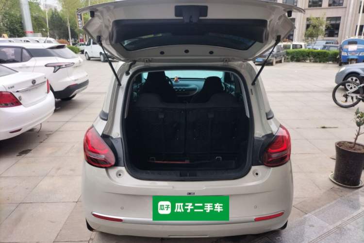 Used Wuling Bingo 2023 203km Light Edition Trunk