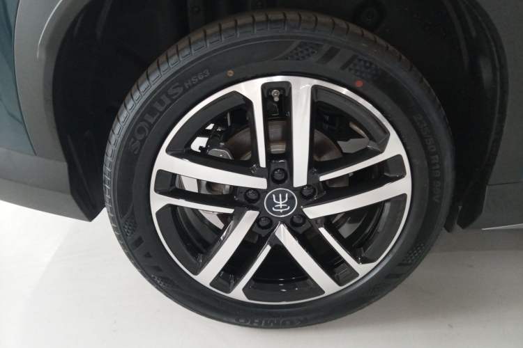 Used BYD Song L DM-i 2024 112 km Beyond Edition Right Rear Wheel Hub