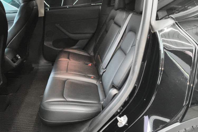 Used Tesla Model Y 2022 Rear-Wheel-Drive Version