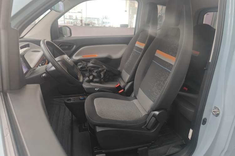 Used Wuling Hongguang MINIEV 2020 Zizai Version Lithium-NMC Left Front Seat