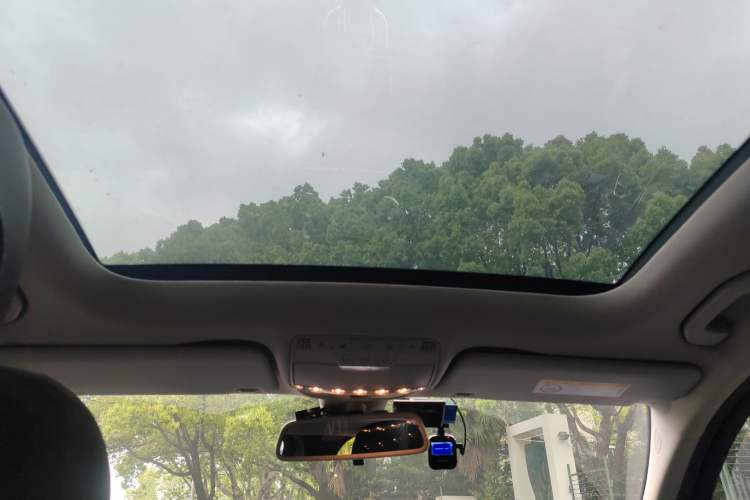 Used Mercedes-Benz C-Class 2015 C 200 station wagon
