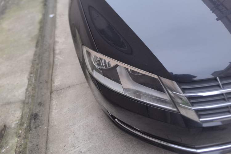 Used Volkswagen Lavida 2013 Restyled Classic 1.6L Automatic Comfort Edition Right Front Headlight