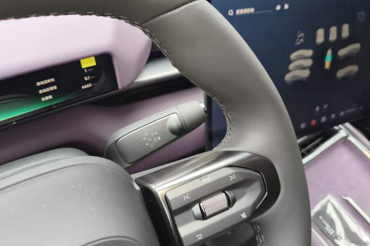 Used XPeng P7 2025 Model—750 All-Wheel-Drive High-Performance Ultra