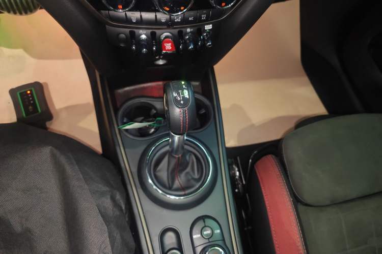 Used MINI Countryman 2018 2.0T COOPER S ALL4 Racing Driver Gear Lever