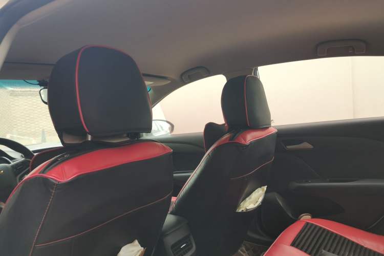 Used Chevrolet Monza 2019 320T Manual Xinxin Edition China VI Headliner