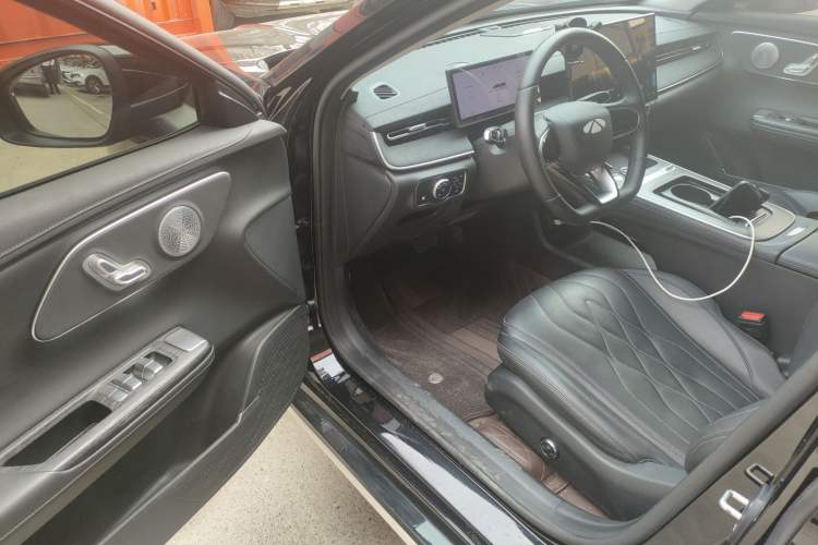 Used Fengyun A8L 2025 1.5 TGDI 145 km Comfort Version Driver Seat