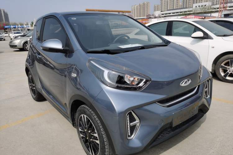 Used Chery QQ Little Ant 2022 Revised Version 2 Sweet Pink Edition Full-Sugar Version 30.6 kWh 30 kW 301 km Front Right 45 Deg