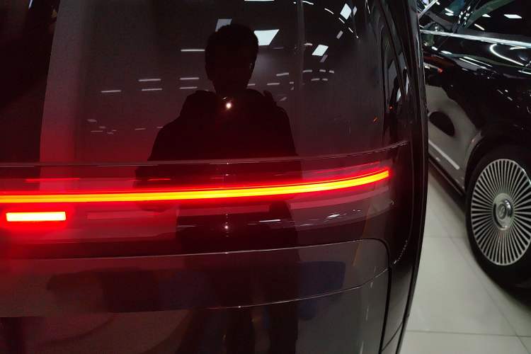 Used Li Auto MEGA 2025 Home Family Special Edition