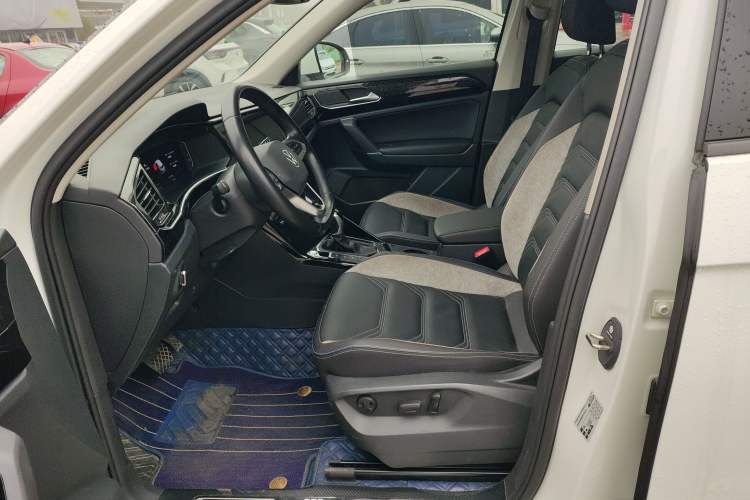 Used Volkswagen Tayron GTE Plug-in Hybrid 2022 1.4T Luxury Edition Left Front Seat