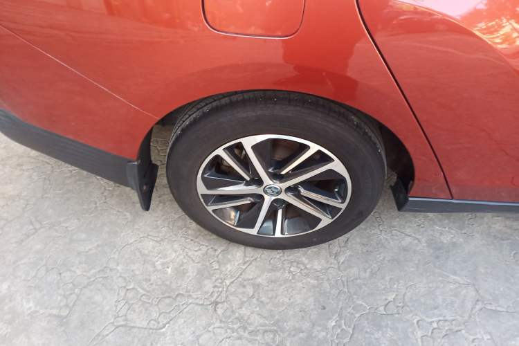 Used Venucia D60 2018 1.6L CVT Smart Connect Elite Edition Right Rear Wheel Hub