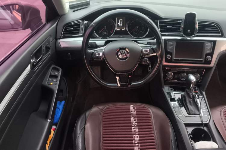 Used Volkswagen Lamando 2015 330TSI DSG Comfort Edition
