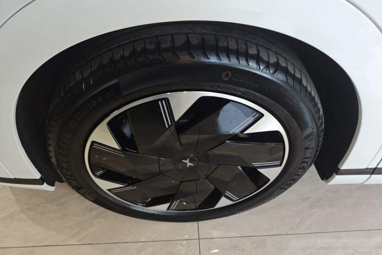 Used XPeng X9 2024 702 Ultra-Long Range Max