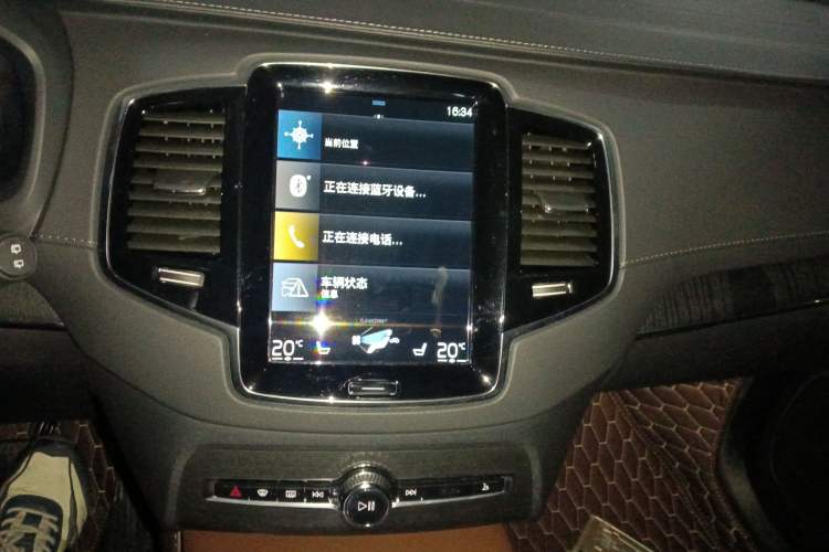 Used Volvo XC90 New Energy 2021 E-Drive Hybrid T8 Luxury Flagship 7-Seater Audio And AC Panel