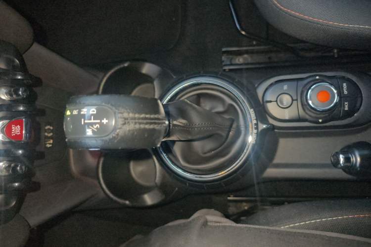 Used MINI MINI 2014 1.5T COOPER Fun
