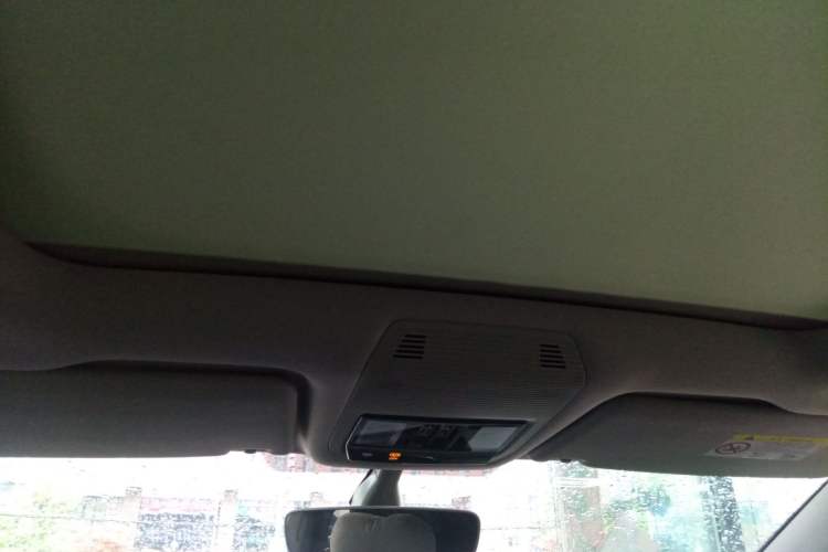 Used Volkswagen Talagon 2021 330TSI Two-Wheel-Drive Luxury Edition – Scenic Version Headliner