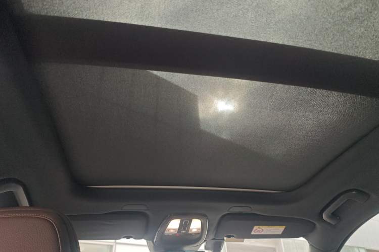 Used Volvo XC60 2023 B5 4x4 Smart Luxury Edition Headliner