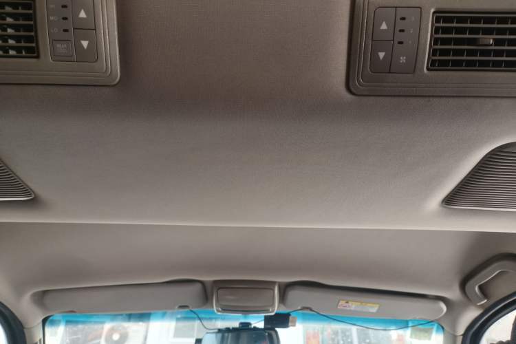 Used Jinbei Grace 2018 2.0L Express Luxury 7-Seater V19
