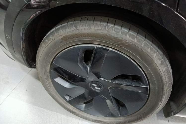 Used ONVO L60 2024 60 kWh Rear-Drive Version Exterior 3