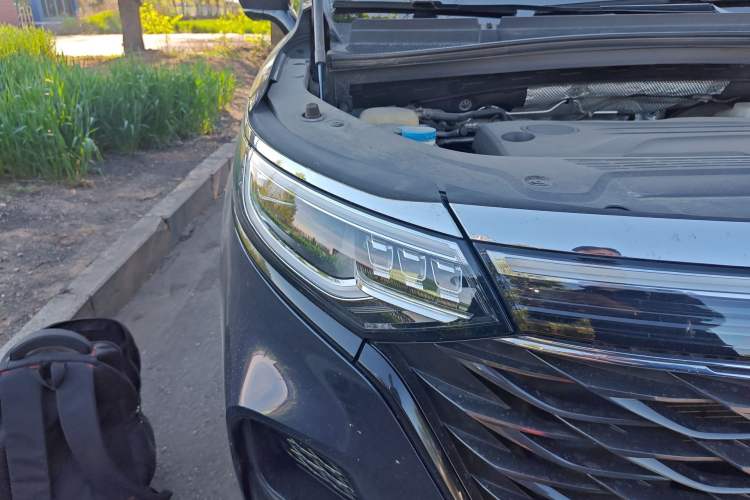 Used Roewe iMAX8 2021 400TGI Supreme Series Prestige Edition
