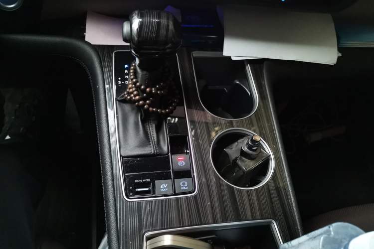 Used Toyota Granvia 2022 2.5L Hybrid Flagship Edition Gear Lever