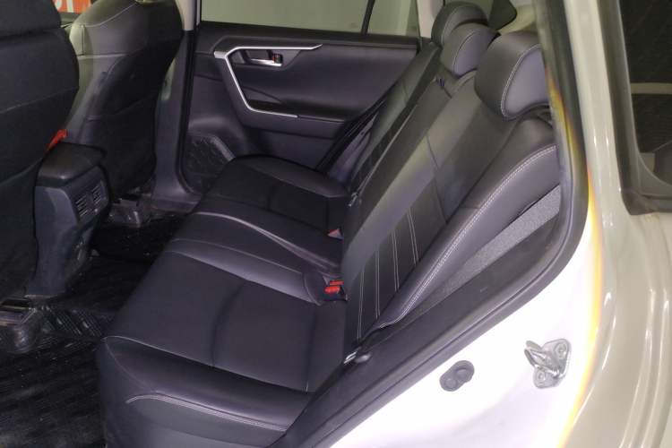 Used Toyota RAV4 2021 Dual-Engine 2.5L E-CVT Four-Wheel Drive Elite PLUS Edition
