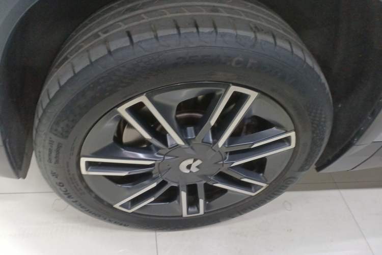 Used Nio ES6 2020 430 km Signature Edition Left Front Wheel Hub