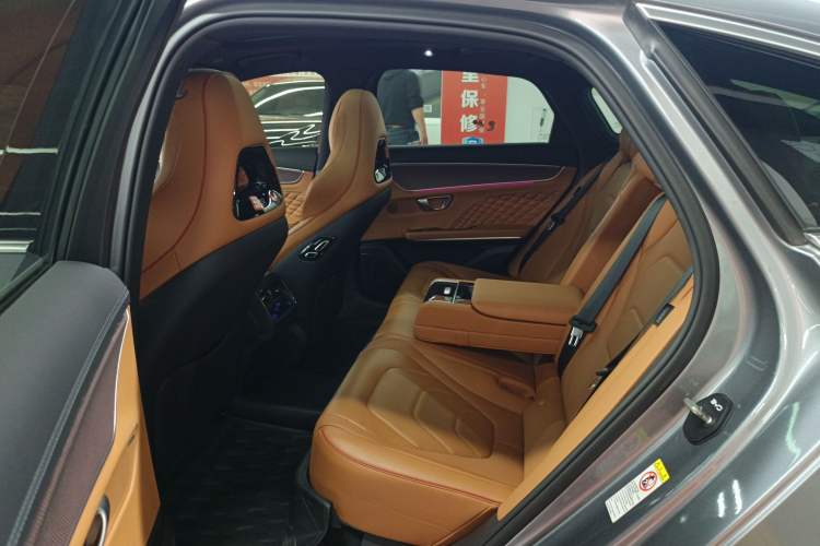 Used BYD Han 2022 EV Genesis Edition 715 km Front-Wheel-Drive Flagship Model Left Rear Seat