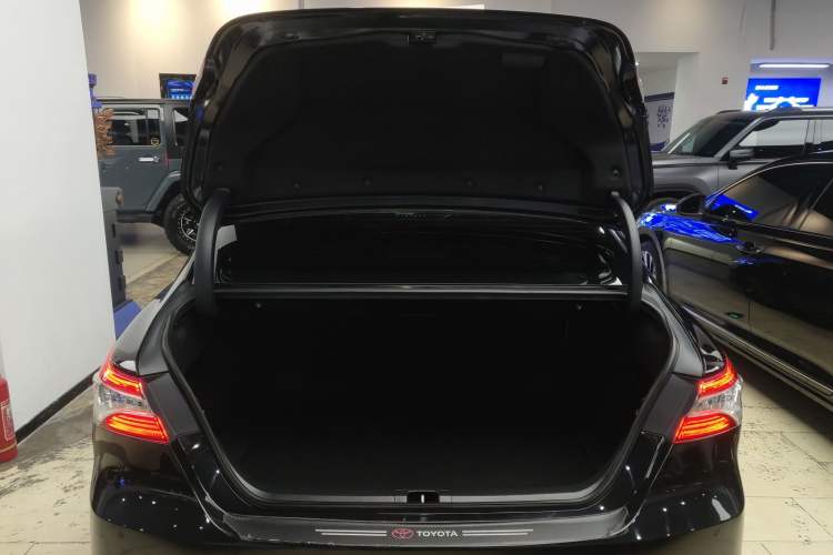 Used Toyota Camry 2023 Dual-Motor 2.5HG Luxury Edition