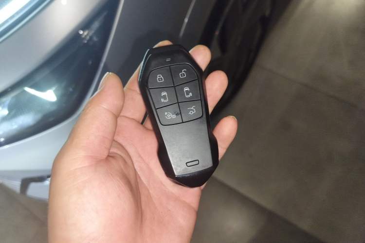 Used XPeng X9 2024 702 Ultra-Long Range Pro Vehicle Key