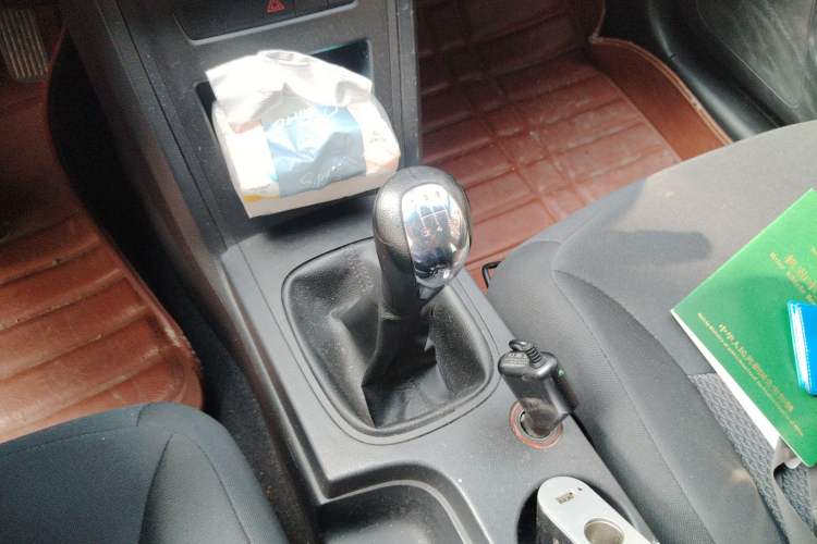 Used Roewe 350 2014 1.5L Manual Xunchi Edition Gear Lever
