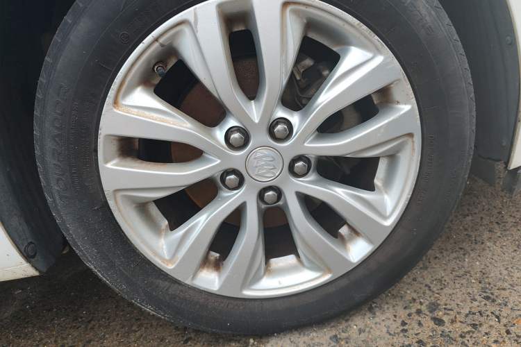 Used Buick GT 2018 15T Manual Elite Version China V Standard Right Front Wheel Hub