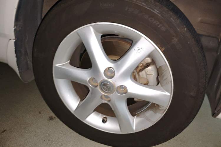 Used Toyota Corolla EX 2011 1.6L Automatic Classic Edition Right Front Wheel Hub