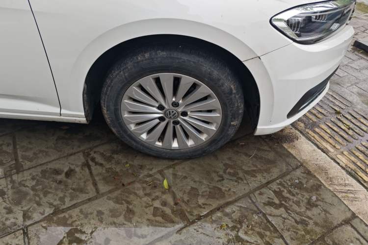 Used Volkswagen Lavida 2019 1.5L Automatic Comfort Edition China VI Standard Right Front Wheel Hub
