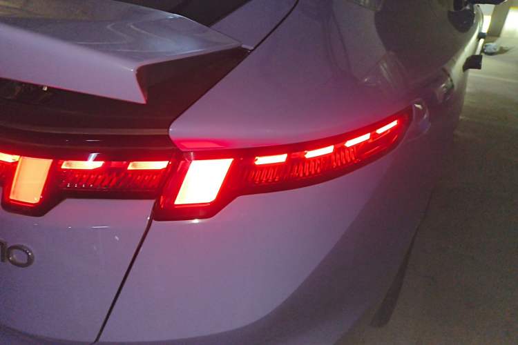 Used Lynk & Co Z10 2025 95 kWh 766 km Range Rear-Wheel Drive Max