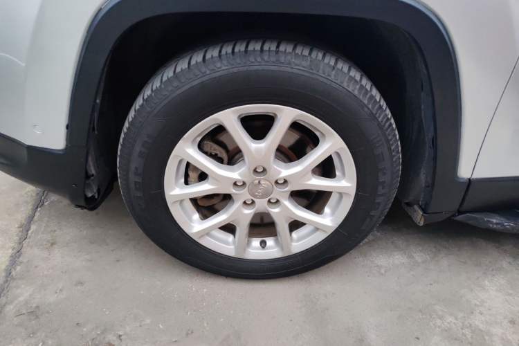 Used Jeep Cherokee 2016 2.4L Leading Edition
