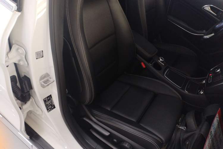 Used Mercedes-Benz GLA 2017 GLA 200 Fashion Model
