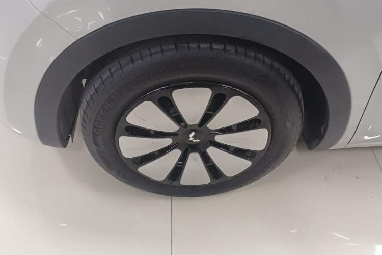 Used Wuling Bingo 2023 333 km Enjoyment Version
