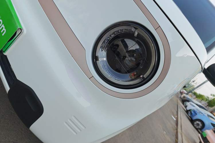 Used Geely Galaxy Panda 2023 Panda Mini 200km Endurance Bear Left Front Headlight