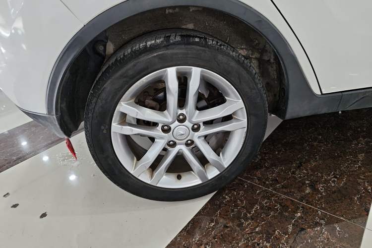 Used CHANGAN CS35 2016 1.6L Automatic Luxury Model China V Standard Exterior 5